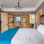 Modern Private Studio Room