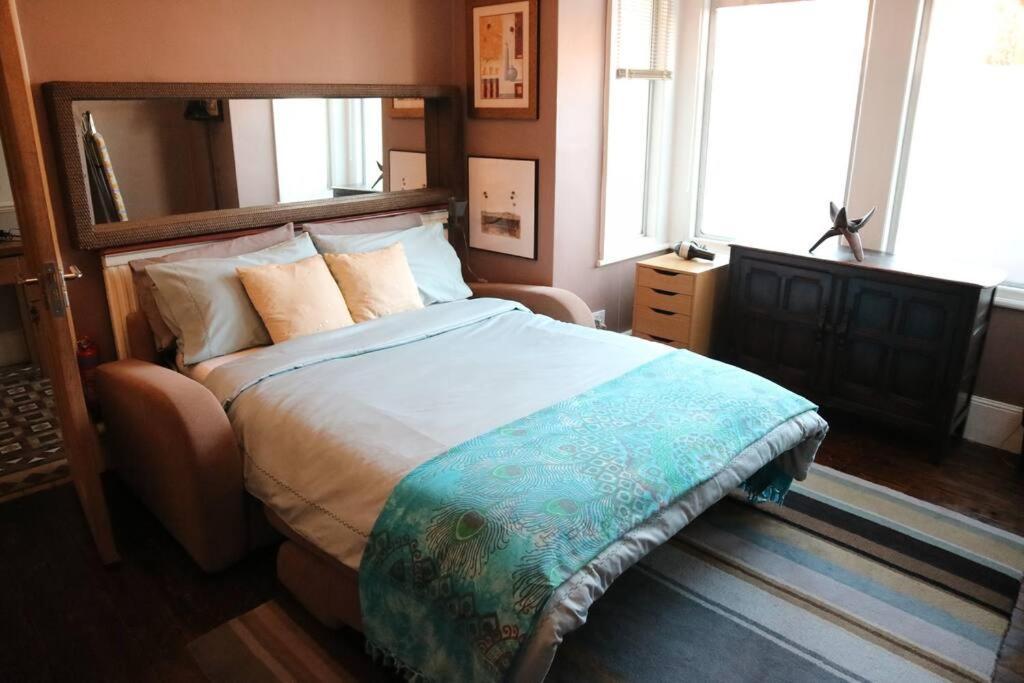 Modern Private Apartment London